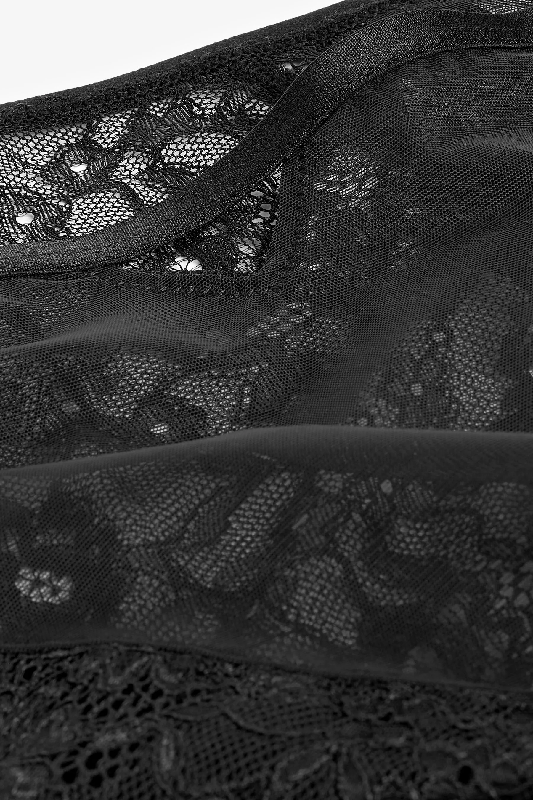 Nero  - Slip in pizzo glamour